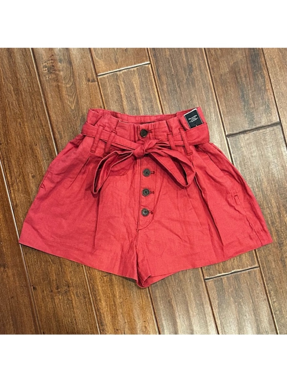 Abercrombie and Fitch High Waisted Linen Blend Paperbag Shorts - Picture 2 of 6
